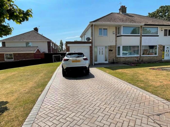 Houses for sale & to rent in TS19 7LJ, Rimswell Road, Fairfield