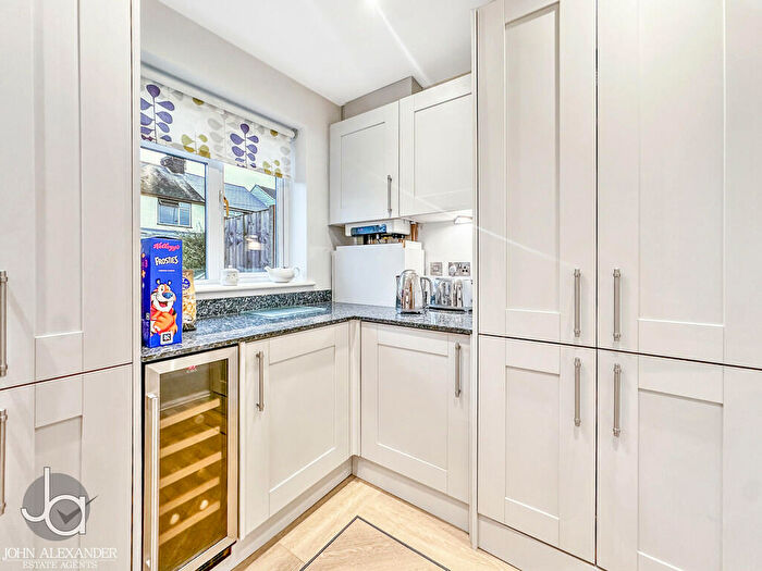 3 Bedroom Semi-Detached House For Sale In Whitehall Close, Colchester, CO2