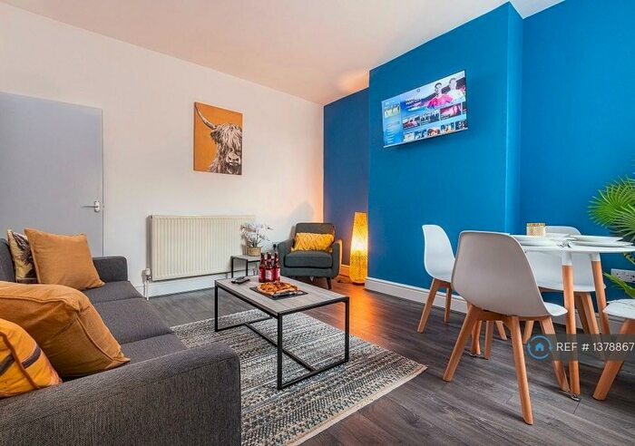 4 Bedroom End Of Terrace House To Rent In Wolverhampton Road, Dudley, DY3