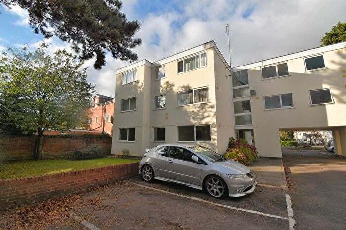 2 Bedroom Flat To Rent In Anfield Court, Russell Terrace, Leamington Spa, CV31