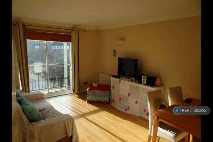 1 Bedroom Flat To Rent In Narrow Street, London, E14