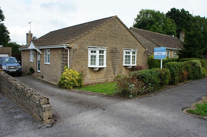 3 Bedroom Bungalow To Rent In Fairoak Way, Mosterton, DT8