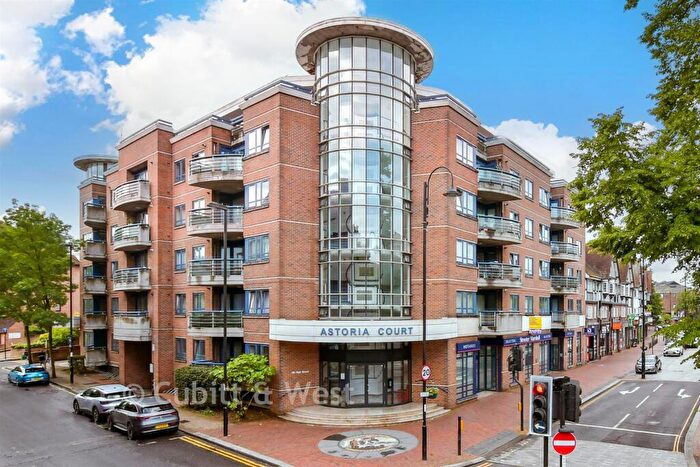 2 Bedroom Apartment For Sale In High Street, Purley, Surrey, CR8