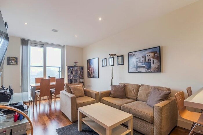 2 Bedroom Flat To Rent In Peninsula Apartments, Praed Street, London, W2