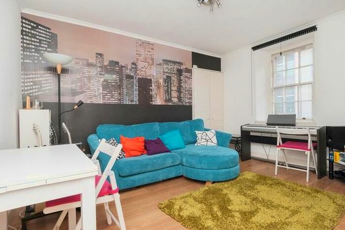1 Bedroom Flat To Rent In Nicolson Street, Edinburgh, EH8
