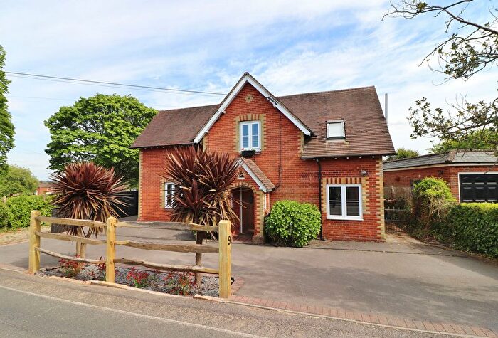 5 Bedroom Detached House For Sale In St. Johns Road, Hedge End, SO30