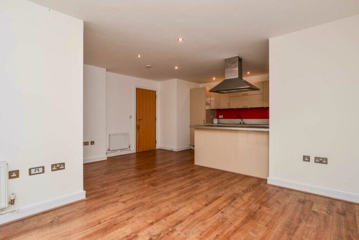 2 Bedroom Flat To Rent In Diprose Court, Limehouse Cut, London, E3