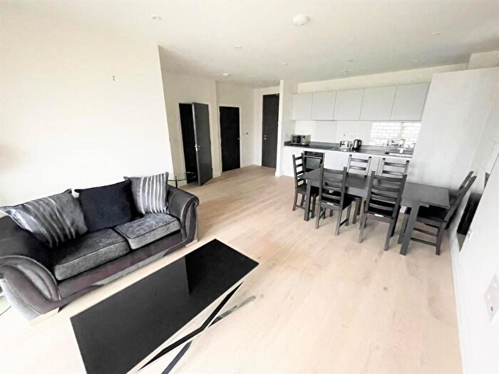 1 Bedroom Apartment To Rent In Royal Engineers Way, Mill Hill, NW7