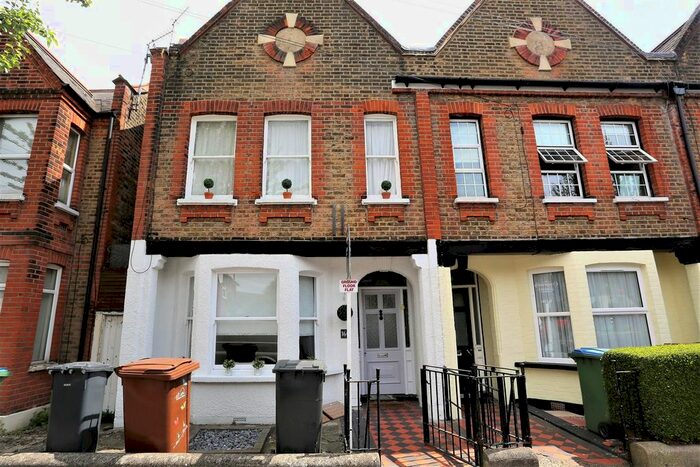 1 Bedroom Flat To Rent In Fleeming Road, Walthamstow, London, E17