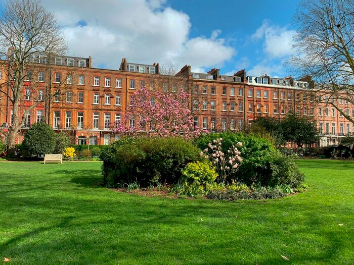 2 Bedroom Flat To Rent In Nevern Square, London, SW5