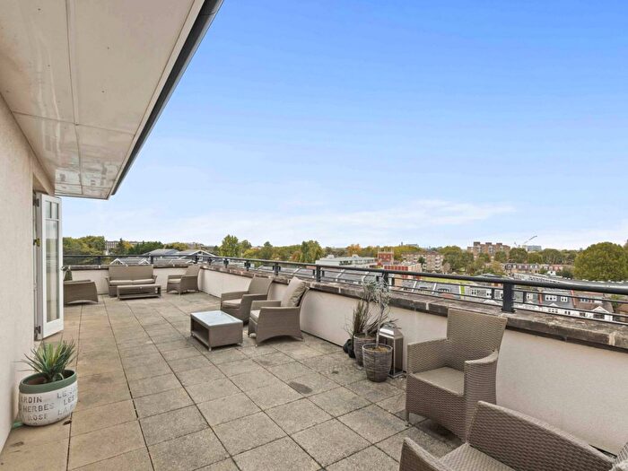 4 Bedroom Flat For Sale In Carnwath Road, London, SW6