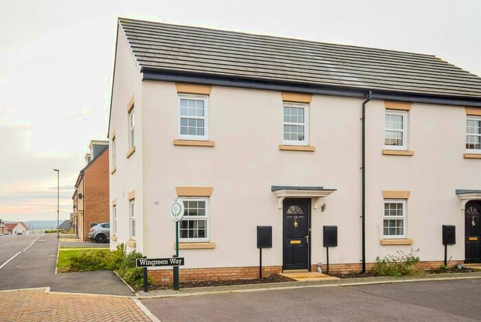 2 Bedroom Semi-Detached House To Rent In Wingreen Way, Featherstone, Pontefract WF7