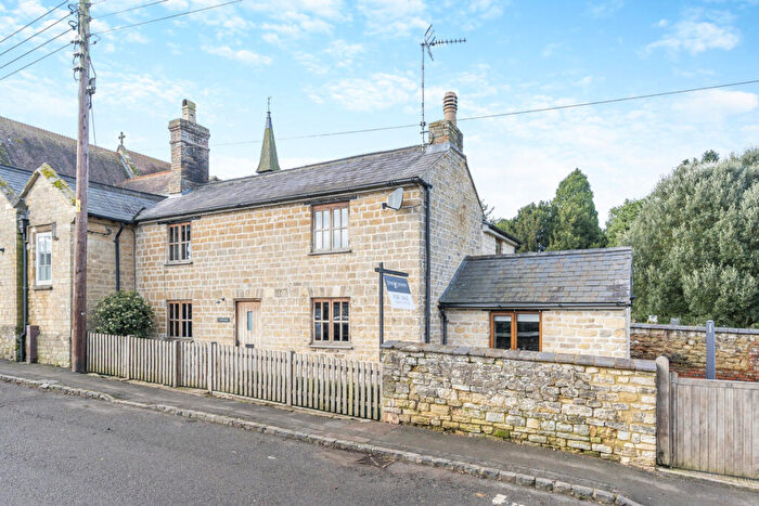 3 Bedroom Cottage For Sale In Little London, Silverstone, Northamptonshire, NN12