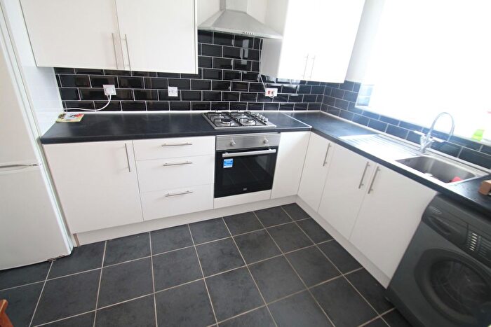 3 Bedroom Property To Rent In Radstone Place, Luton, LU2