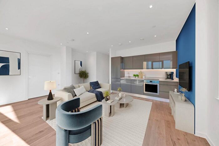 3 Bedroom Apartment For Sale In Silbury Boulevard, Milton Keynes, MK9