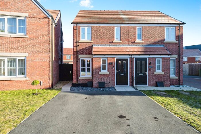 2 Bedroom Semi Detached House For Sale In Wilton Avenue, Hampton Gardens, Peterborough, PE7
