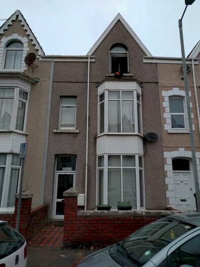 6 Bedroom Property To Rent In Gwydr Crescent, Uplands, Swansea, SA2