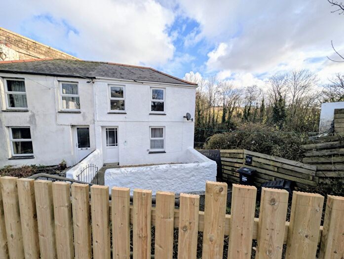 2 Bedroom Flat For Sale In Guildford Road, Hayle, TR27