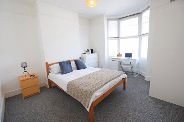 4 Bedroom Terraced House To Rent In Carholme Road - Student House - /, LN1