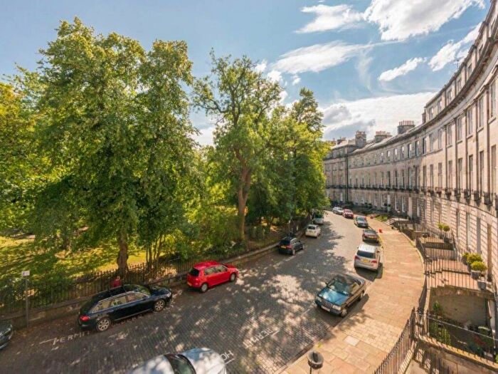 2 Bedroom Flat To Rent In Royal Circus, New Town, Edinburgh, EH3