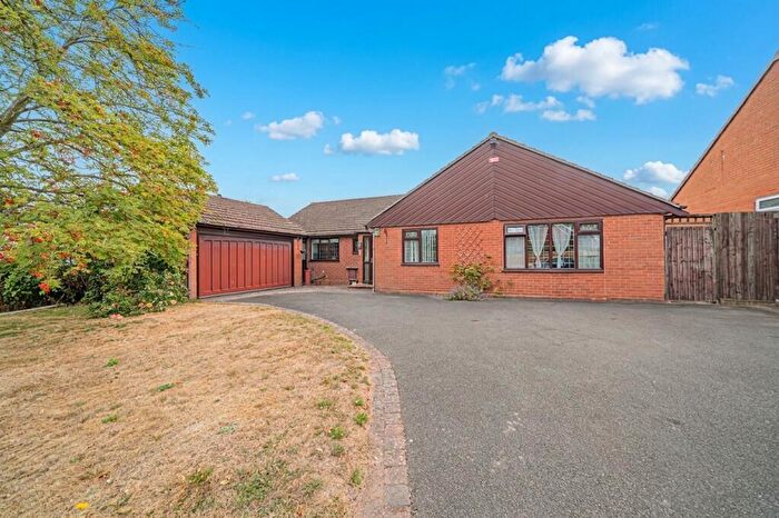 4 Bedroom Detached Bungalow For Sale In Tudor Close, Balsall Common, CV7