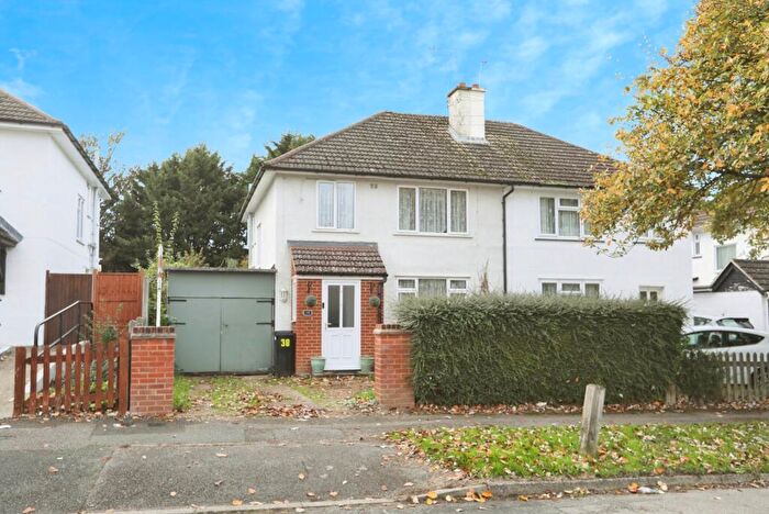 3 Bedroom Semi Detached House For Sale In Gloucester Road, Maidstone, Kent, ME15