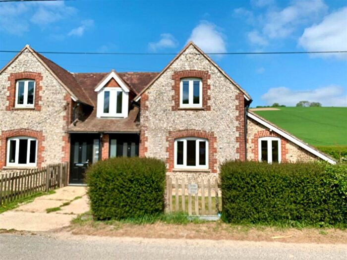 2 Bedroom Cottage To Rent In Droke Lane, Upwaltham, GU28