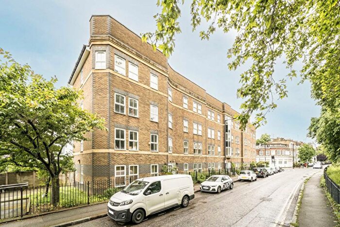 2 Bedroom Flat To Rent In Cadogan Terrace, Victoria Park, E9