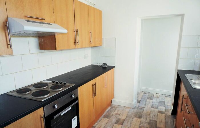 2 Bedroom Terraced House To Rent In Carlisle Avenue, Albemarle Street, HU3