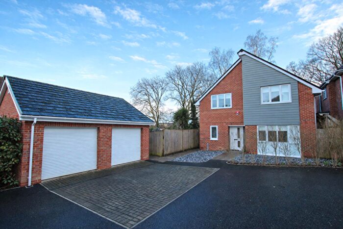 4 Bedroom Detached House For Sale In Treetops, Eastleigh, SO50