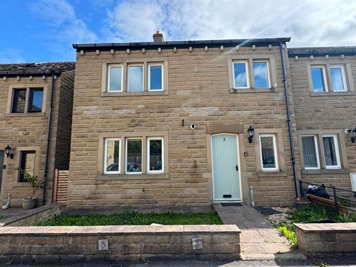 House To Rent In Pear Tree Close, Lightcliffe, HX3