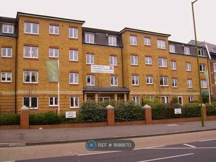 1 Bedroom Flat To Rent In Cliff Richard Court, Cheshunt, Waltham Cross, EN8