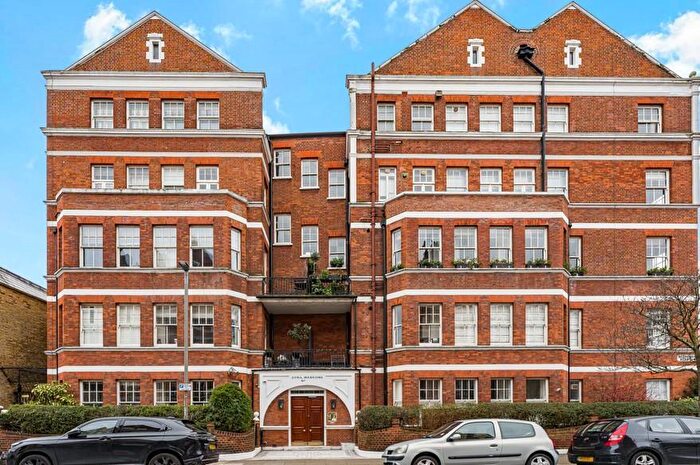 House For Sale In Prince Of Wales Drive, Battersea, SW11