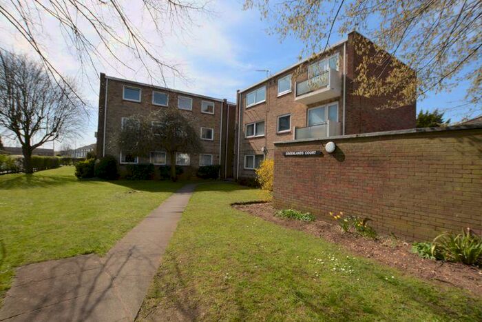 3 Bedroom Detached House To Rent In Blenheim Road, Maidenhead, SL6