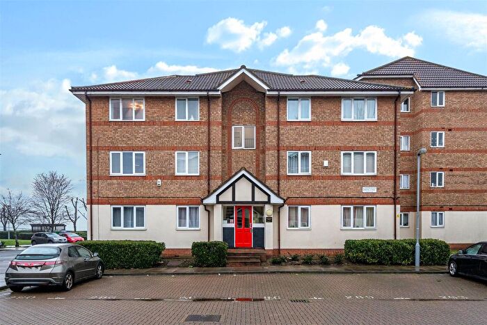 1 Bedroom Property To Rent In Chandlers Drive, Erith, DA8