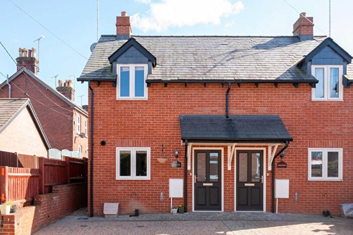 2 Bedroom Semi Detached House For Sale In Flower Lane, Amesbury, SP4