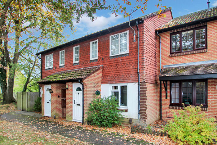 1 Bedroom Maisonette To Rent In Craven Road, RH10