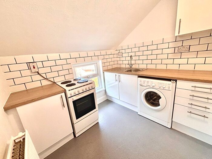1 Bedroom Flat To Rent In West Luton Place, Cardiff, CF24