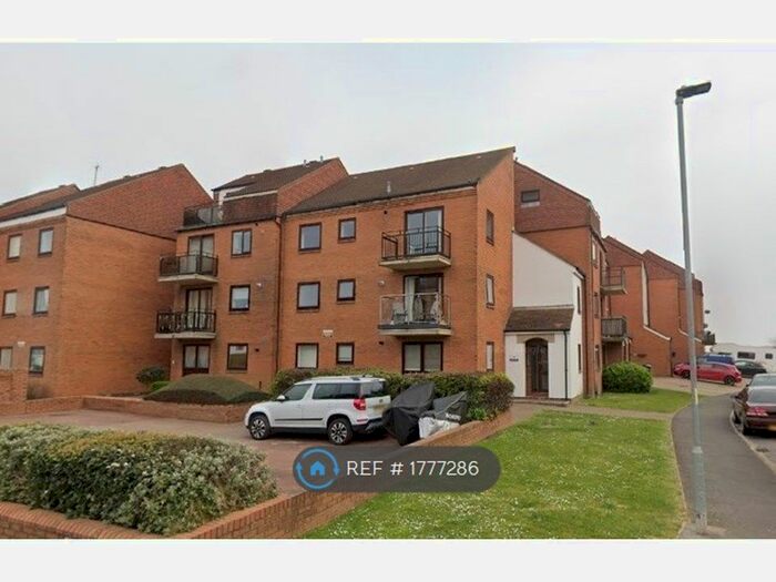 1 Bedroom Flat To Rent In Ferry Road, Eastney, PO4