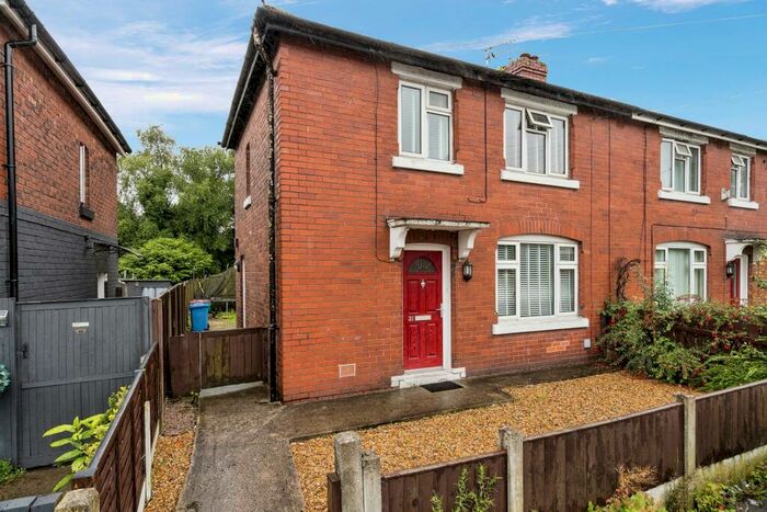 3 Bedroom Semi-Detached House To Rent In Hulton Avenue, Worsley, Manchester, Greater Manchester, M28