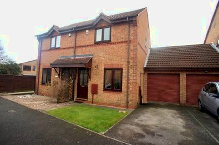 2 Bedroom Semi-Detached House To Rent In Hucklow Court, Oakwood, Derby DE21