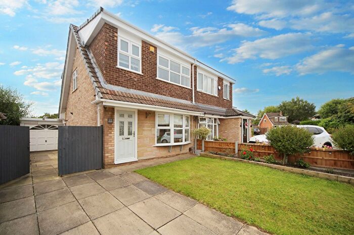 3 Bedroom Semi-Detached House For Sale In Colerne Way, Wigan, WN3