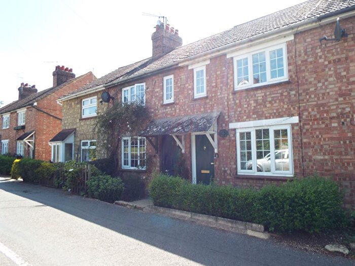 2 Bedroom Property To Rent In Pavenham Road, Felmersham, Bedford, MK43