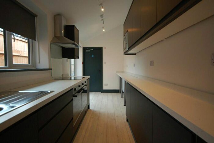 6 Bedroom House To Rent In Arley Road, B29