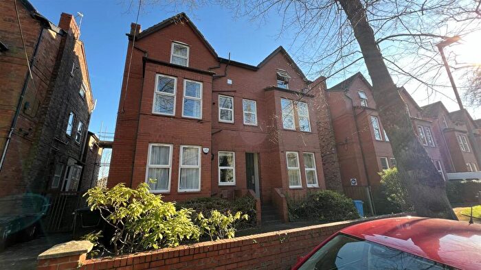 Flat To Rent In Chatham Grove, West Didsbury, Manchester, M20
