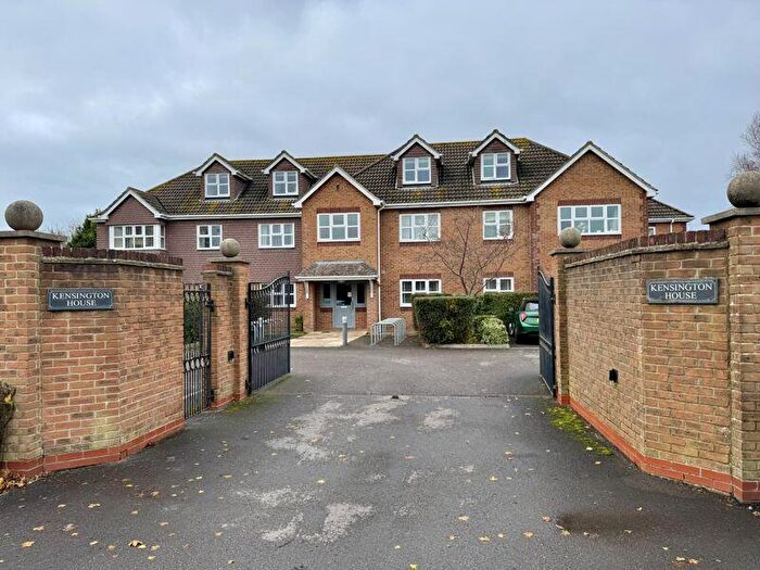 2 Bedroom Maisonette To Rent In Kensington House, Hayling Island., PO11