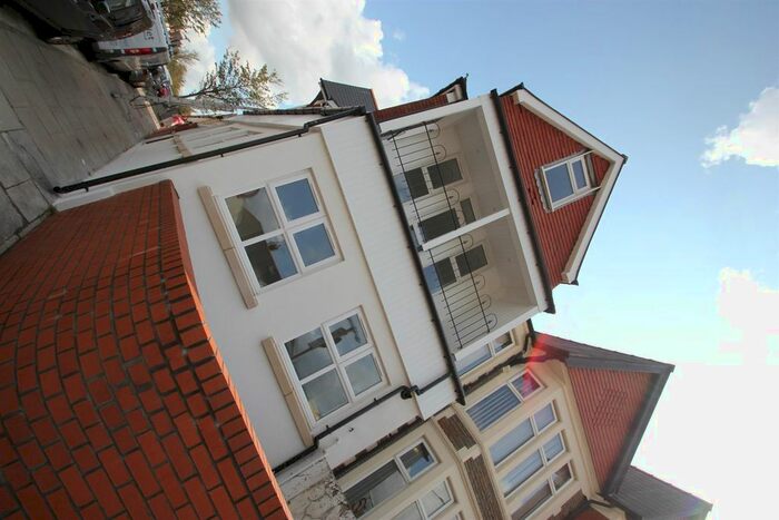 2 Bedroom Flat To Rent In North Road, Cardiff, CF14