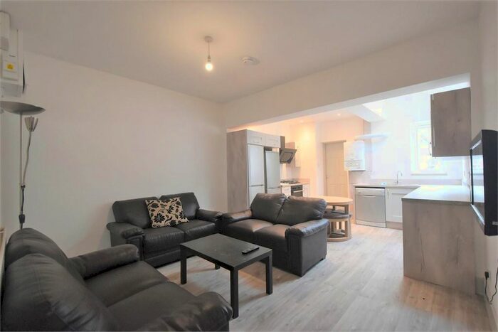 6 Bedroom Terraced House To Rent In Student Property 2022-2023 Selly Oak, Birmingham B29