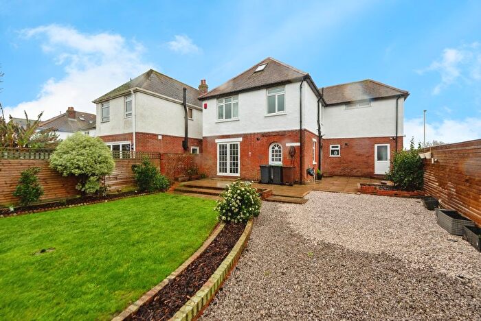 5 Bedroom Detached House For Sale In Portsmouth Road, Lee-On-The-Solent, Hampshire, PO13