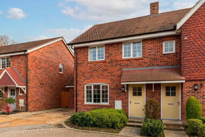 3 Bedroom Semi-Detached House To Rent In Wimblehurst Road, Crawley RH10